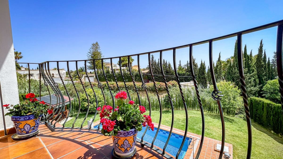 6 chambre Villa/Maison à vendre à El Rosario avec piscine - 2 490 000 € (Ref: 10073046)