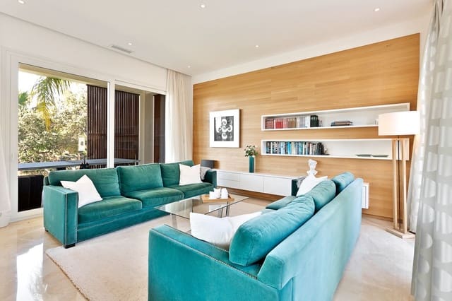 4 sypialnia Willa na sprzedaż w El Rosario, Marbella z basenem garażem - 2 450 000 € (Ref: 10073047)