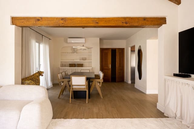 7 quarto Moradia para venda em El Rosario, Marbella com piscina - 2 200 000 € (Ref: 10073048)