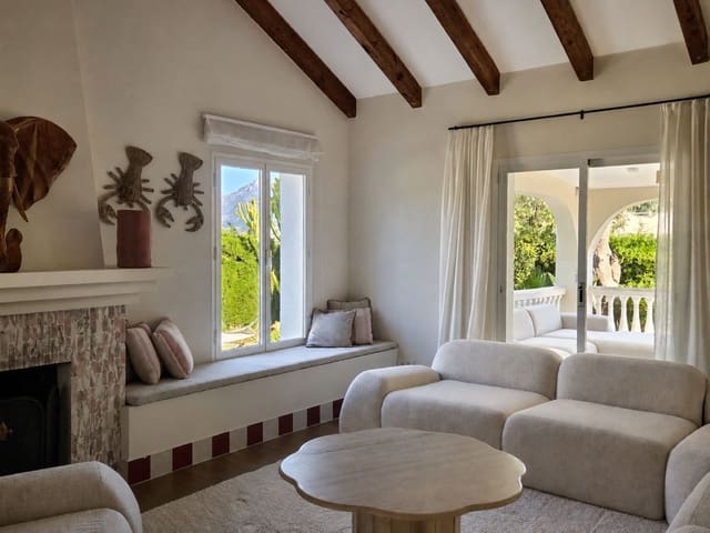 7 quarto Moradia para venda em El Rosario, Marbella com piscina - 2 200 000 € (Ref: 10073048)