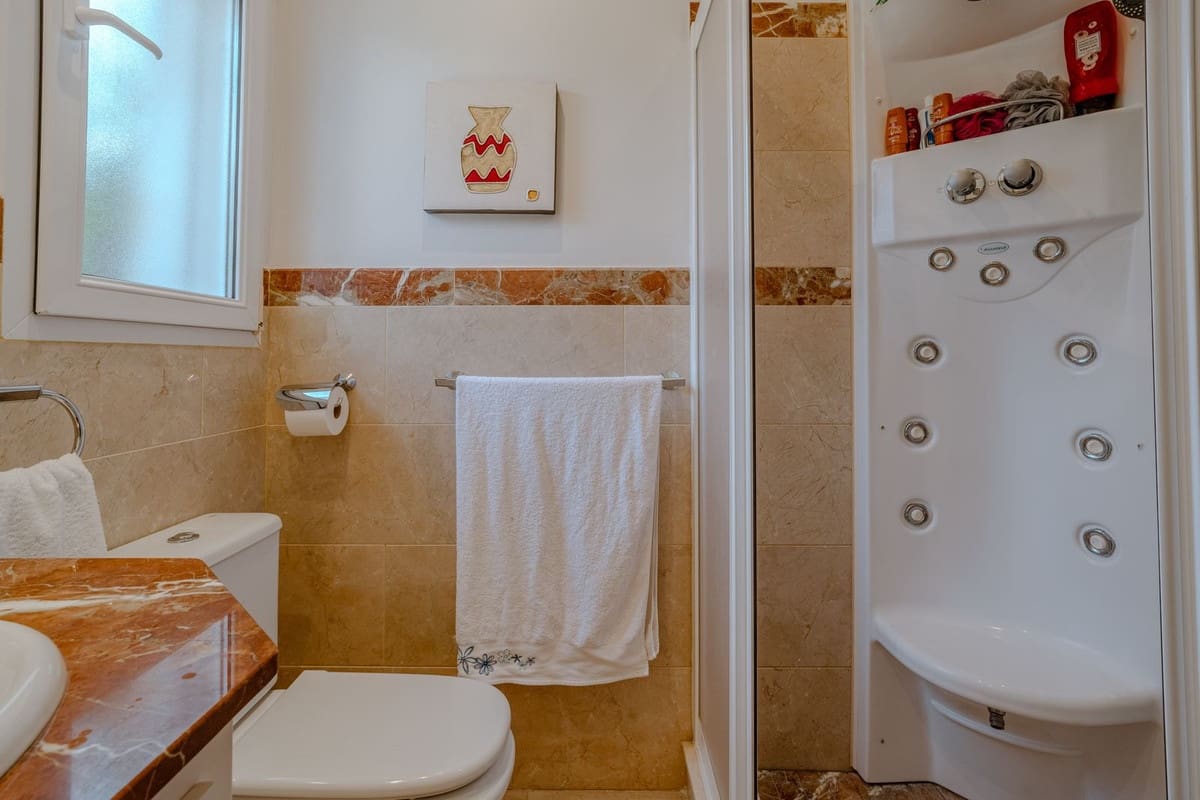 5 Zimmer Villa zu verkaufen in El Paraiso mit Pool Garage - 2.150.000 € (Ref: 10073049)