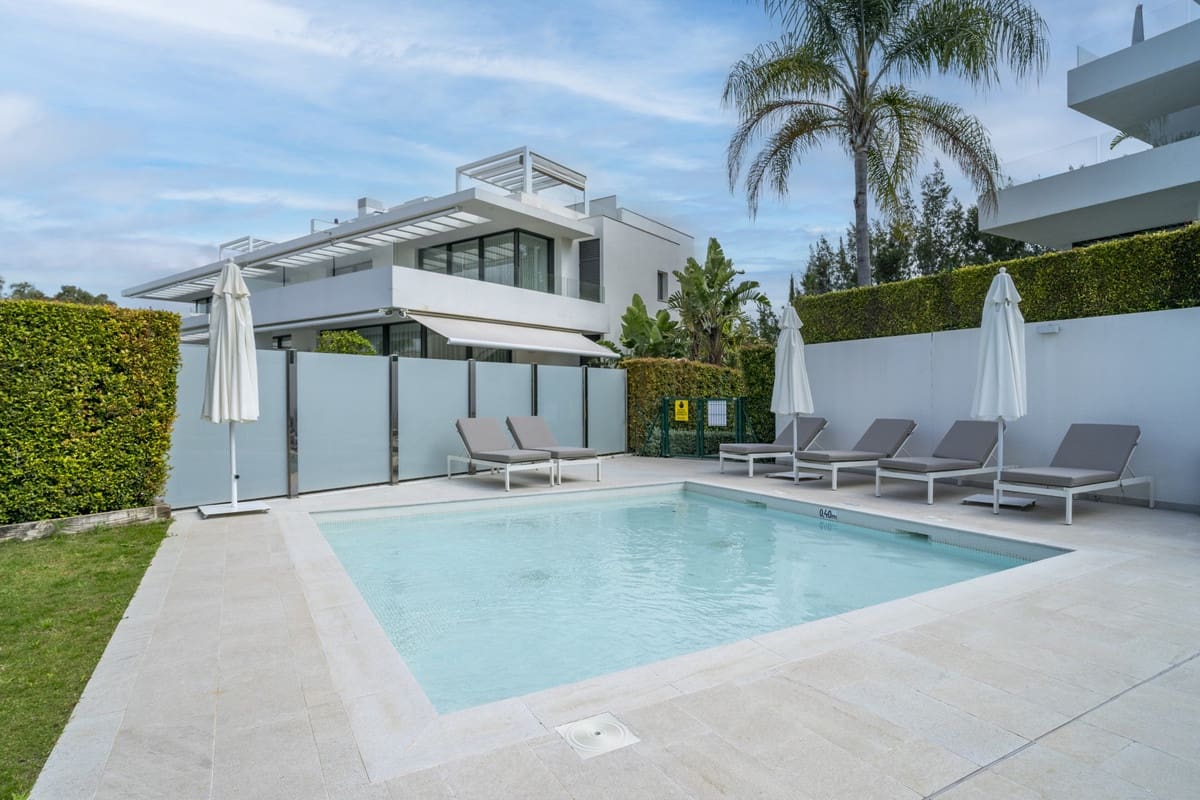 3 quarto Apartamento para venda em Atalaya-Isdabe com piscina garagem - 1 195 000 € (Ref: 10073051)