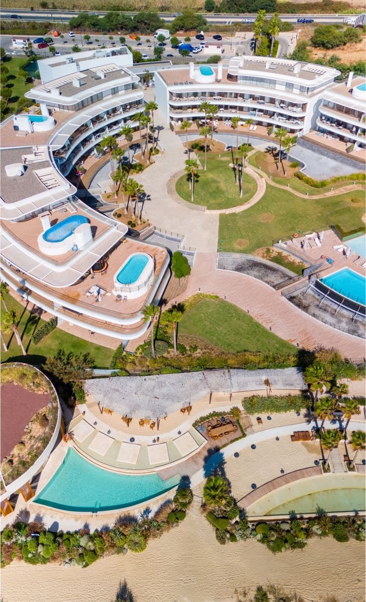 2 sovrum Lägenhet till salu i Estepona med pool garage - 1 095 000 € (Ref: 10073053)