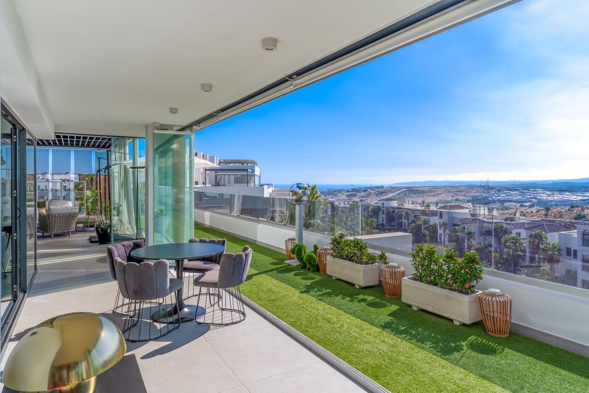3 Zimmer Apartment zu verkaufen in Estepona mit Garage - 998.000 € (Ref: 10073054)