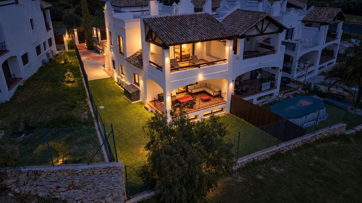 4 sypialnia Dom na sprzedaż w Estepona - 950 000 € (Ref: 10073055)