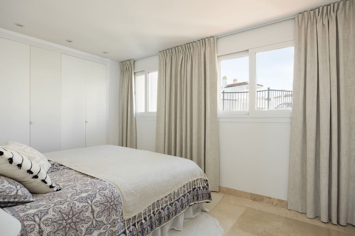3 sovrum Lägenhet till salu i El Paraiso - 750 000 € (Ref: 10073243)