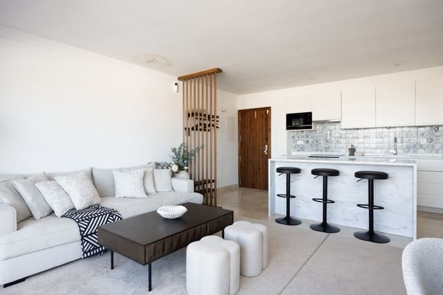 3 sovrum Lägenhet till salu i El Paraiso, Estepona - 750 000 € (Ref: 10073243)
