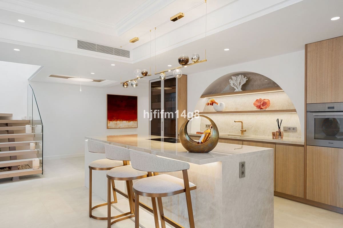 3 Zimmer Apartment zu verkaufen in Guadalmansa mit Pool Garage - 3.350.000 € (Ref: 10074655)