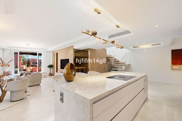 3 Zimmer Apartment zu verkaufen in Guadalmansa, Estepona mit Pool Garage - 3.350.000 € (Ref: 10074655)