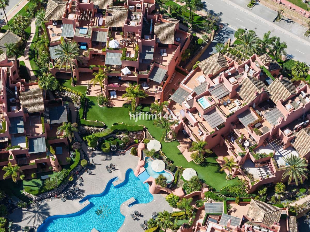 3 Zimmer Apartment zu verkaufen in Guadalmansa mit Pool Garage - 3.350.000 € (Ref: 10074655)
