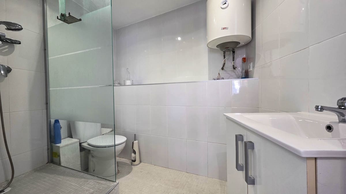 5 soveværelse Byhus til salg i La Duquesa / Puerto de la Duquesa med swimmingpool garage - € 749.000 (Ref: 10078790)
