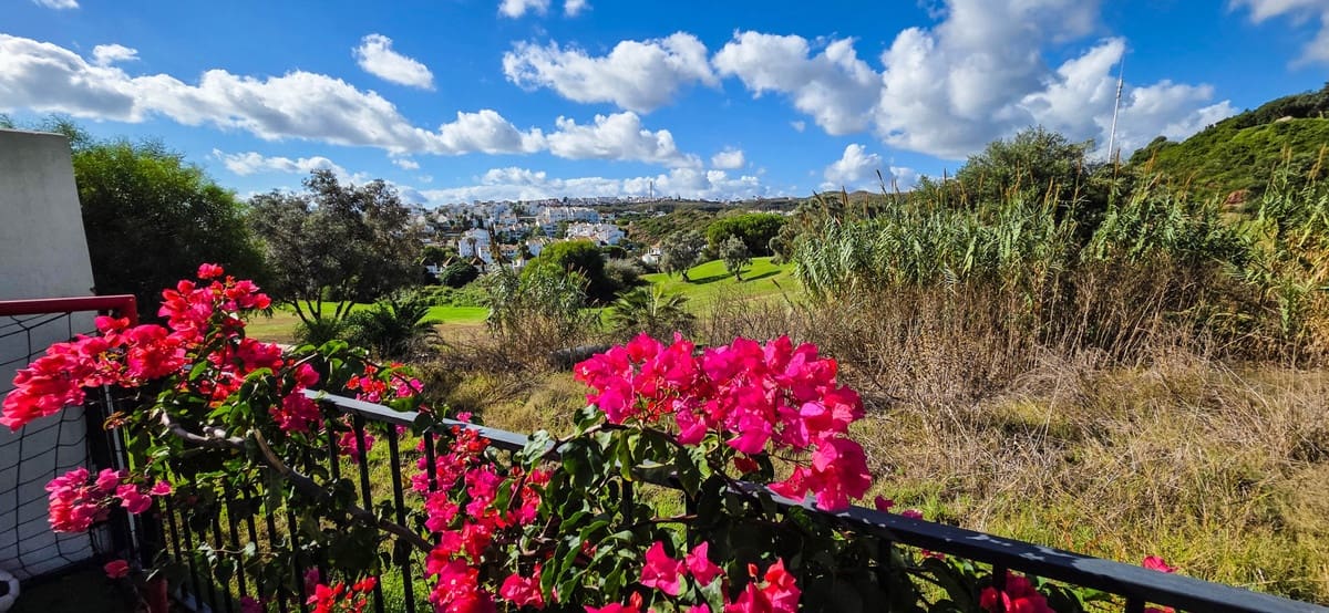 5 soveværelse Byhus til salg i La Duquesa / Puerto de la Duquesa med swimmingpool garage - € 749.000 (Ref: 10078790)