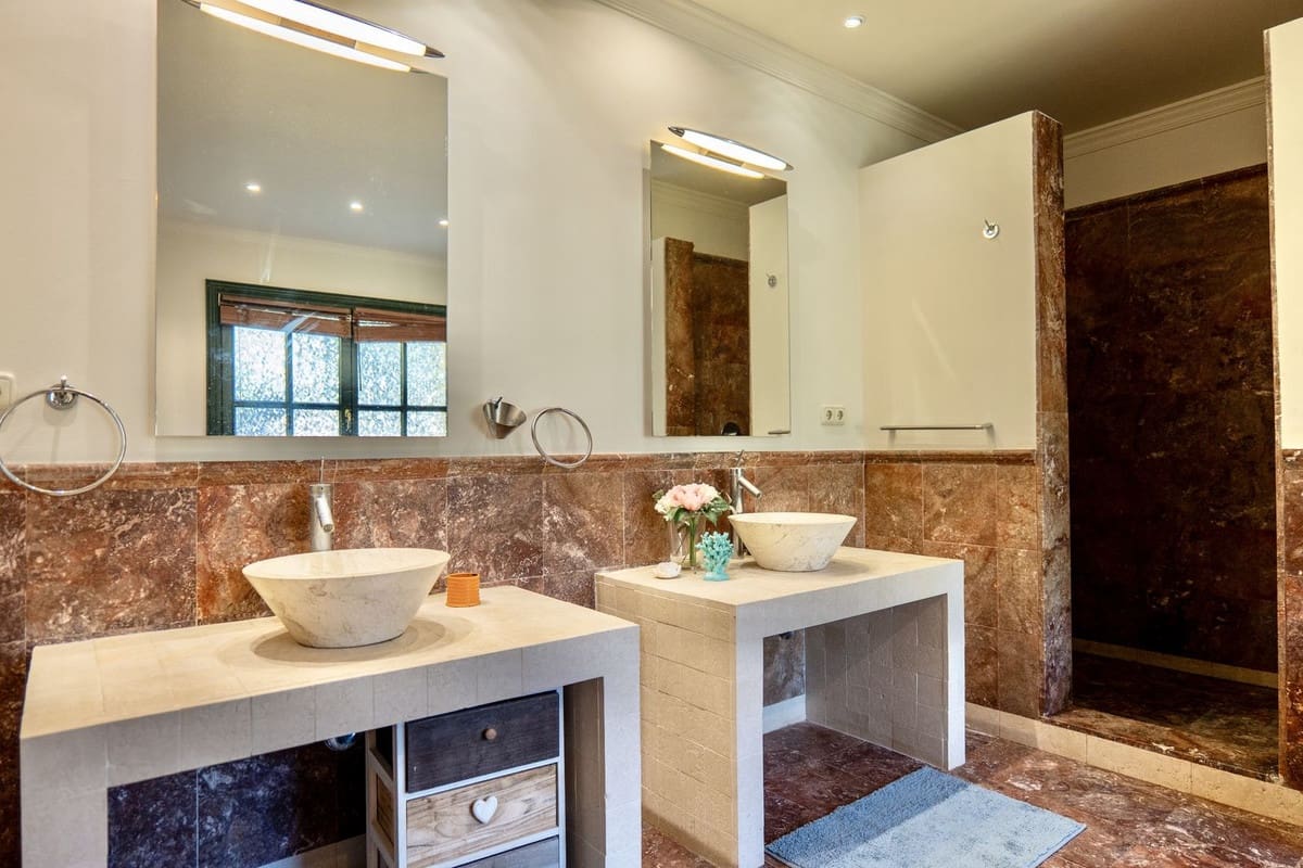 6 soverom Villa til salgs i La Zagaleta med svømmebasseng garasje - € 7 000 000 (Ref: 10079015)