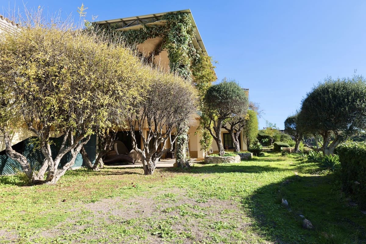 6 soverom Villa til salgs i La Zagaleta med svømmebasseng garasje - € 7 000 000 (Ref: 10079015)