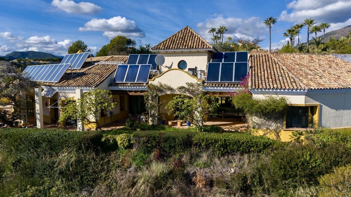 6 soverom Villa til salgs i La Zagaleta med svømmebasseng garasje - € 7 000 000 (Ref: 10079015)