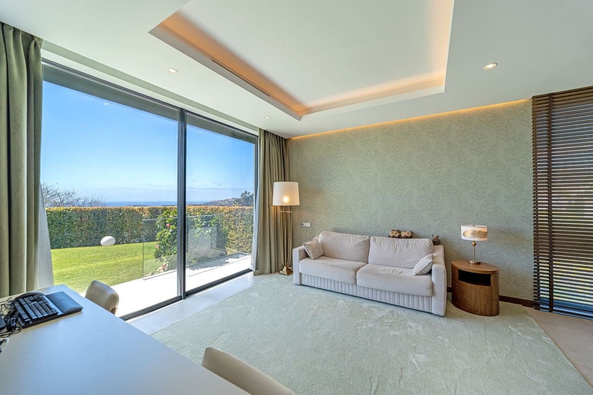 5 bedroom Villa for sale in Los Arqueros with pool garage - € 5,800,000 (Ref: 10079016)