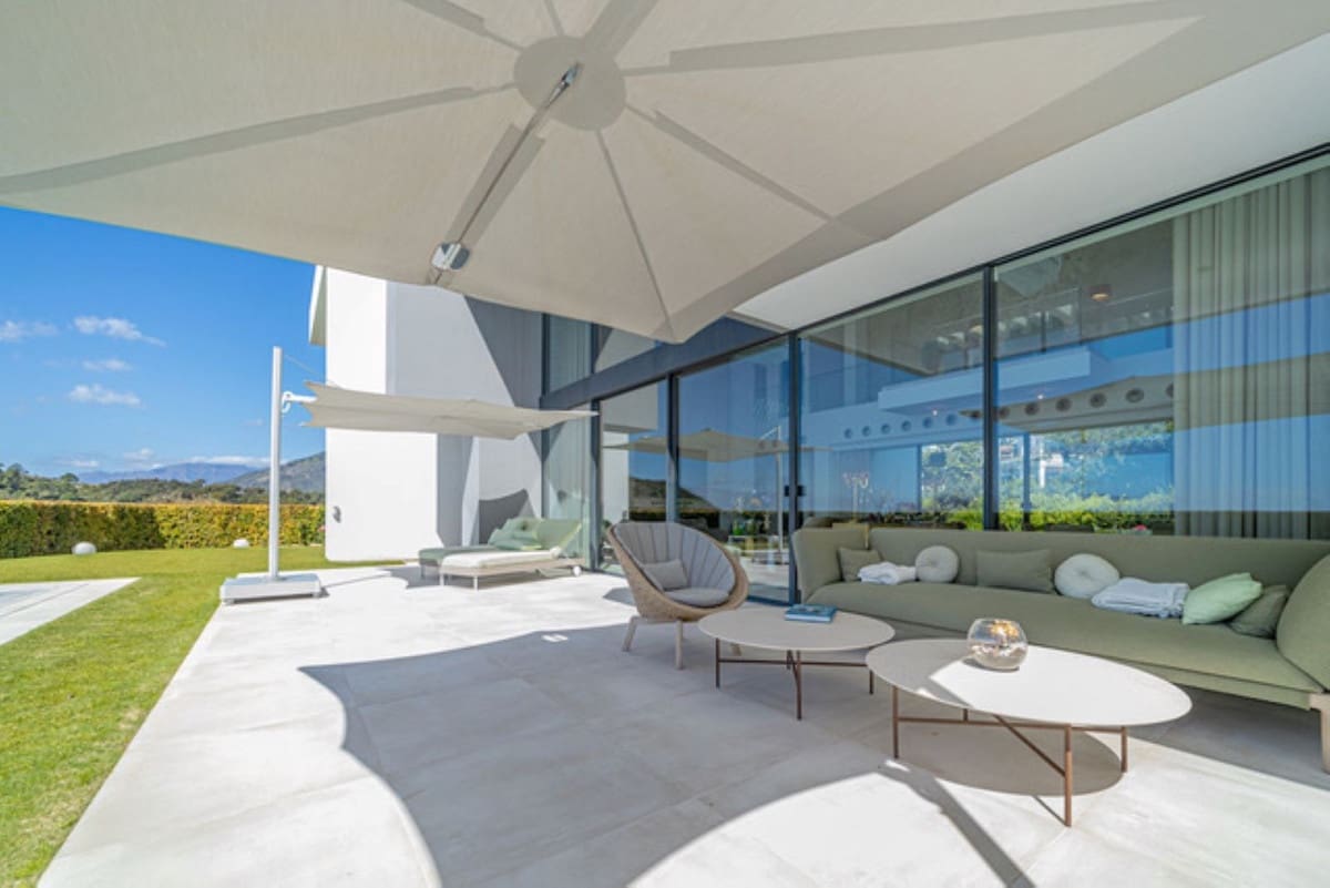5 bedroom Villa for sale in Los Arqueros with pool garage - € 5,800,000 (Ref: 10079016)