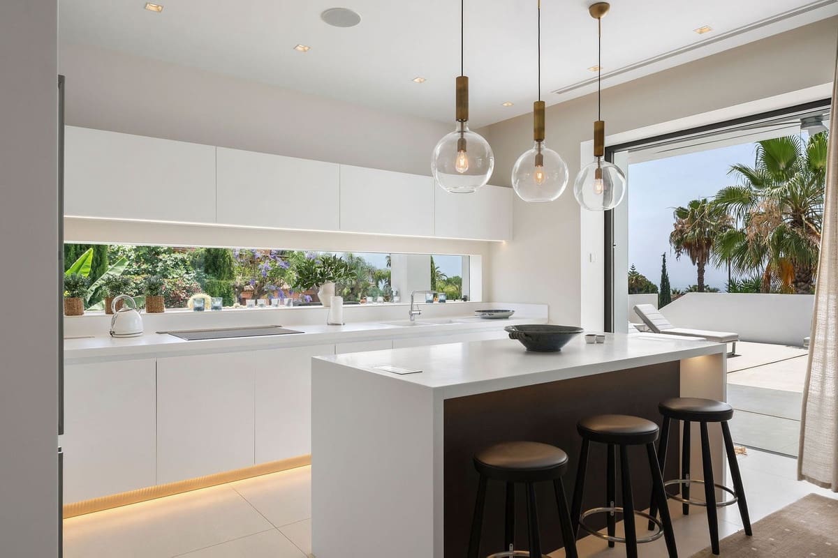 5 soverom Villa til salgs i Marbella med svømmebasseng garasje - € 5 650 000 (Ref: 10079017)