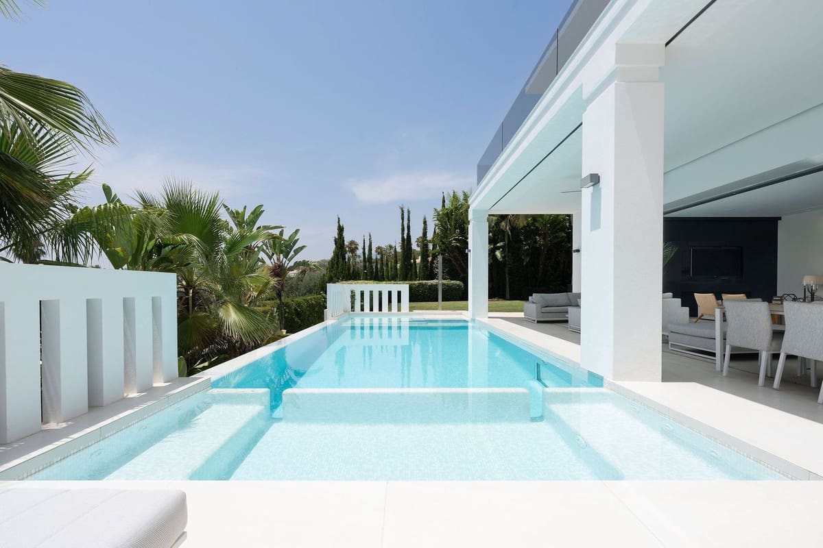 5 soverom Villa til salgs i Marbella med svømmebasseng garasje - € 5 650 000 (Ref: 10079017)