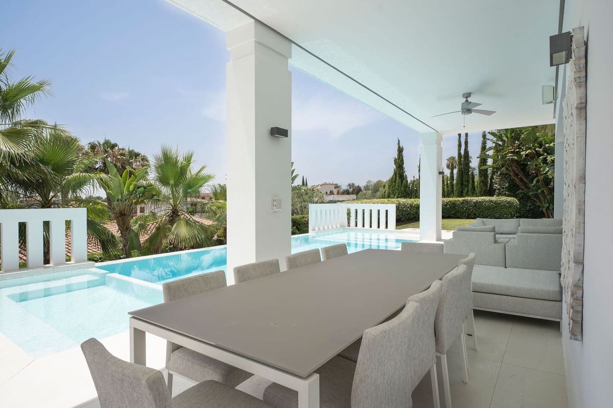 5 soverom Villa til salgs i Marbella med svømmebasseng garasje - € 5 650 000 (Ref: 10079017)