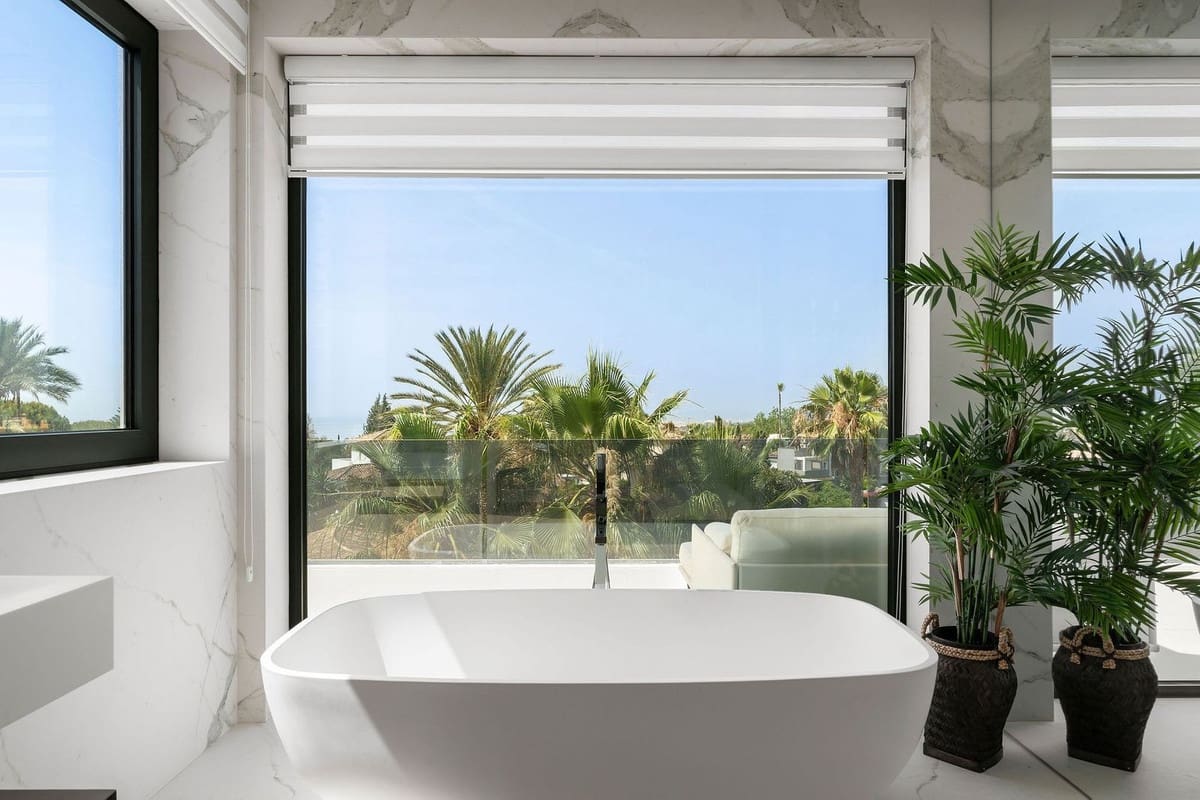 5 soverom Villa til salgs i Marbella med svømmebasseng garasje - € 5 650 000 (Ref: 10079017)