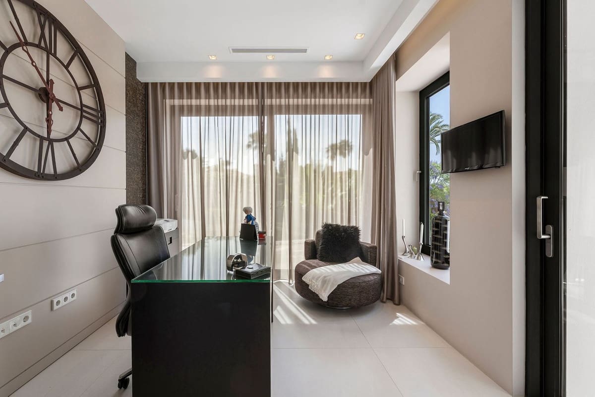 5 soverom Villa til salgs i Marbella med svømmebasseng garasje - € 5 650 000 (Ref: 10079017)