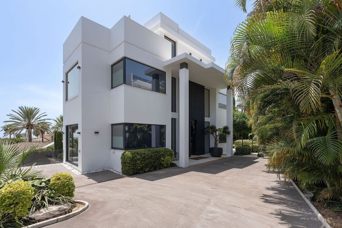 5 soverom Villa til salgs i Marbella med svømmebasseng garasje - € 5 650 000 (Ref: 10079017)
