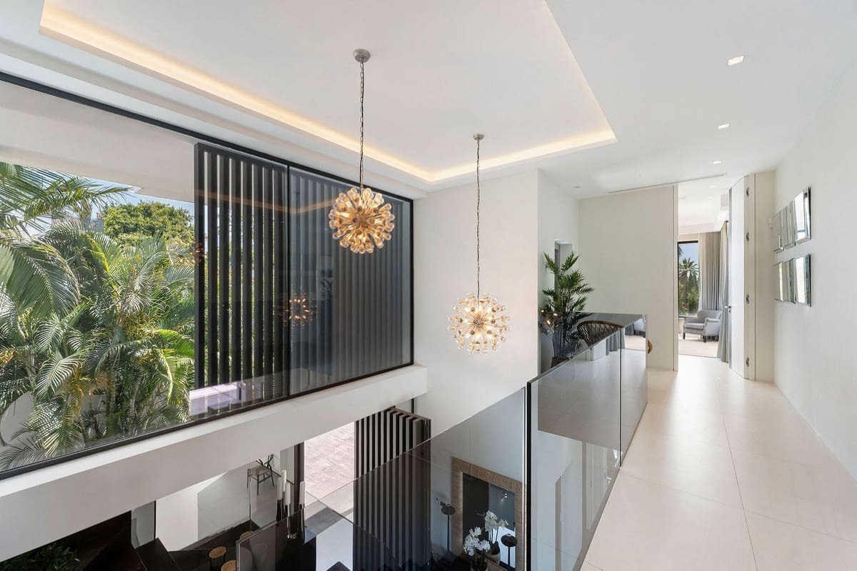 5 soverom Villa til salgs i Marbella med svømmebasseng garasje - € 5 650 000 (Ref: 10079017)