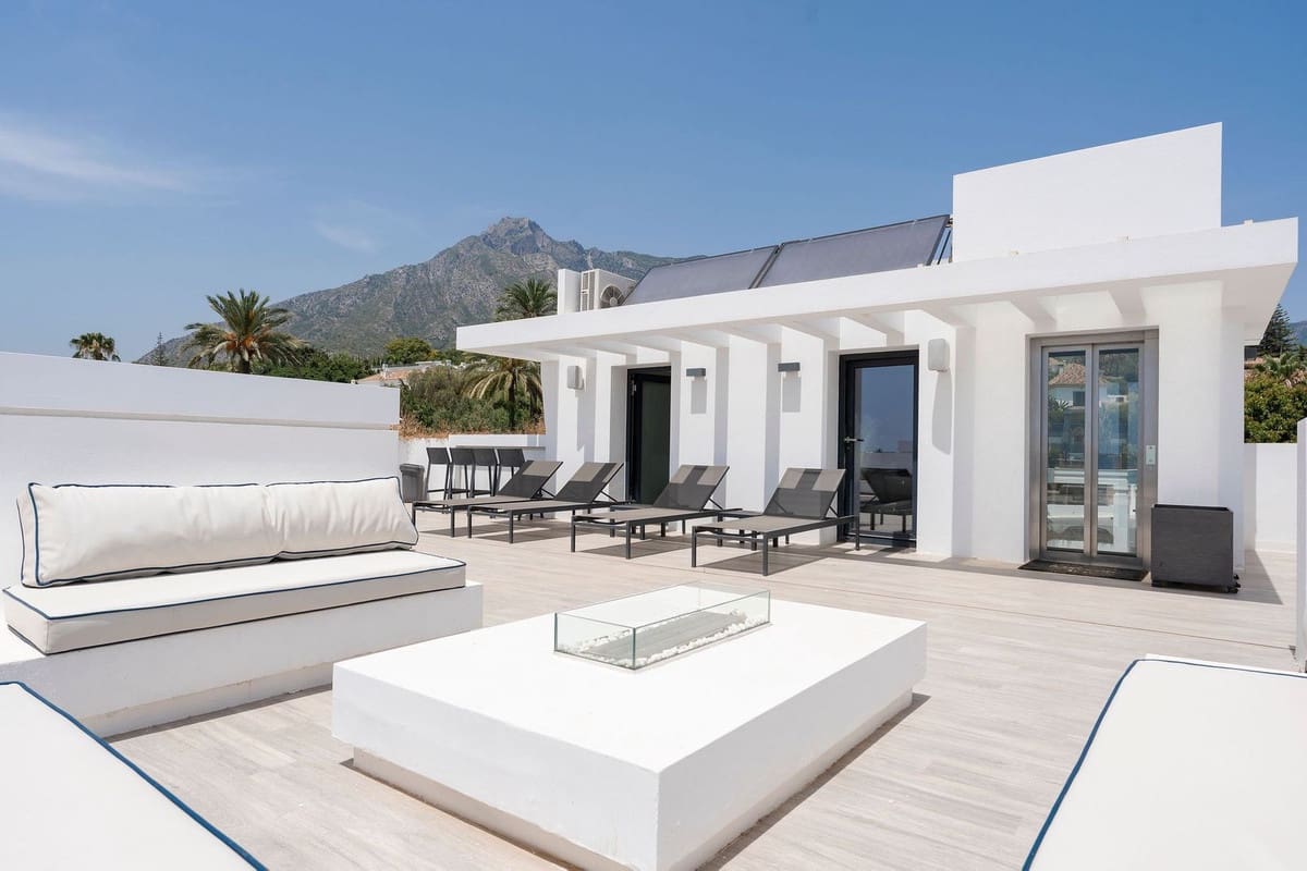 5 soverom Villa til salgs i Marbella med svømmebasseng garasje - € 5 650 000 (Ref: 10079017)