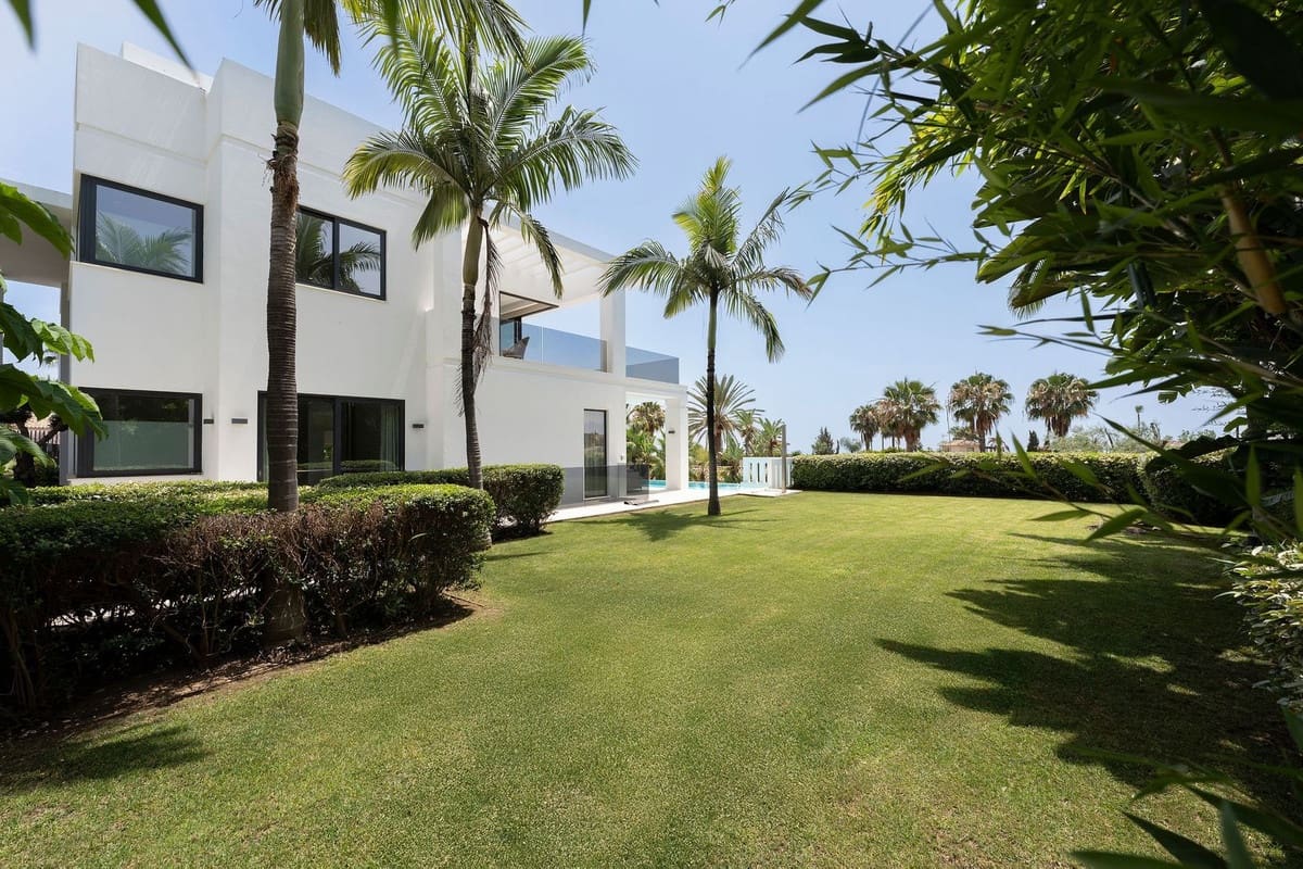 5 soverom Villa til salgs i Marbella med svømmebasseng garasje - € 5 650 000 (Ref: 10079017)