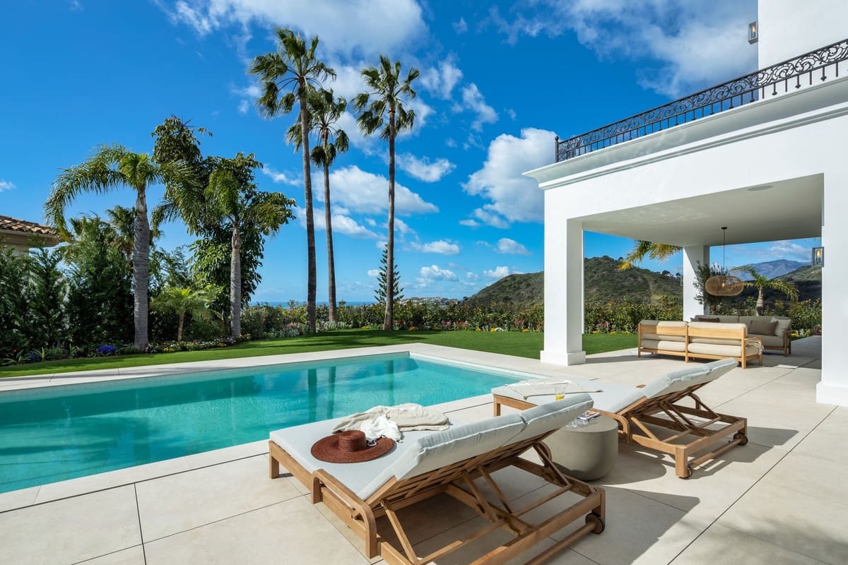 5 bedroom Villa for sale in Los Arqueros with pool garage - € 5,795,000 (Ref: 10079018)
