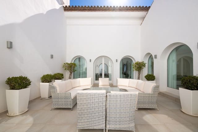 Chalet de 9 habitaciones en Hacienda Las Chapas, Marbella en venta con piscina garaje - 4.495.000 € (Ref: 10079020)