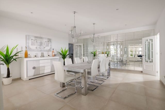 Chalet de 9 habitaciones en Hacienda Las Chapas, Marbella en venta con piscina garaje - 4.495.000 € (Ref: 10079020)