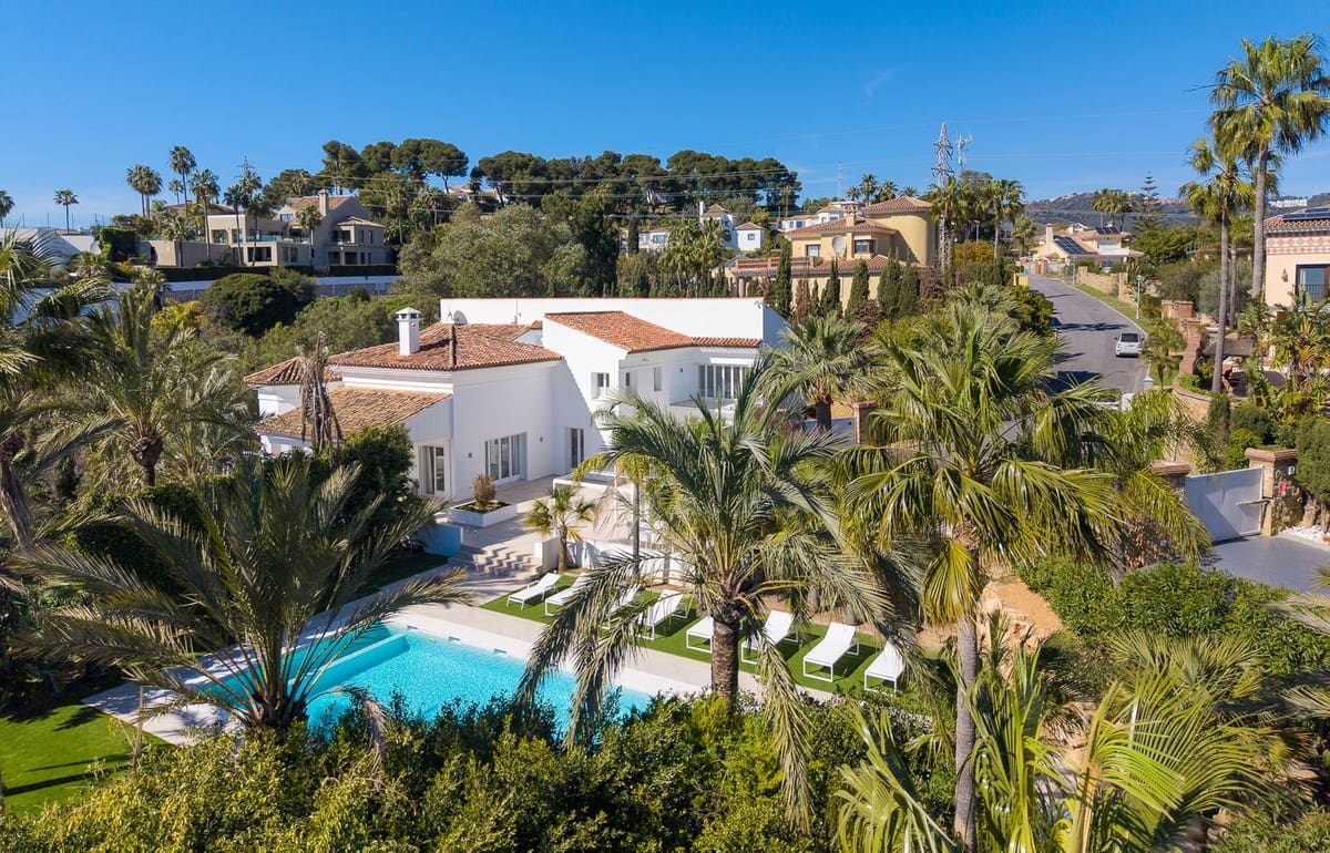 Chalet de 9 habitaciones en Marbella en venta con piscina garaje - 4.495.000 € (Ref: 10079020)