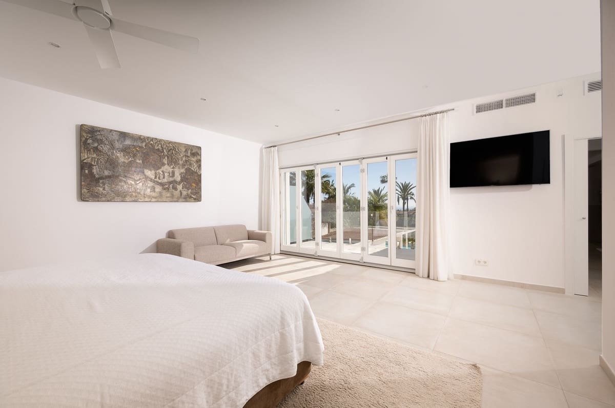 Chalet de 9 habitaciones en Marbella en venta con piscina garaje - 4.495.000 € (Ref: 10079020)