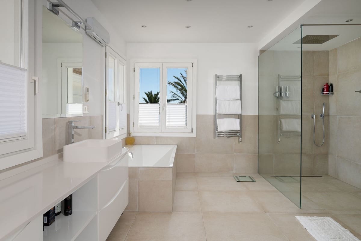 Chalet de 9 habitaciones en Marbella en venta con piscina garaje - 4.495.000 € (Ref: 10079020)