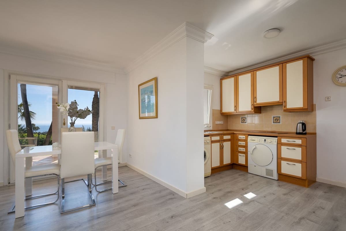 Chalet de 9 habitaciones en Marbella en venta con piscina garaje - 4.495.000 € (Ref: 10079020)