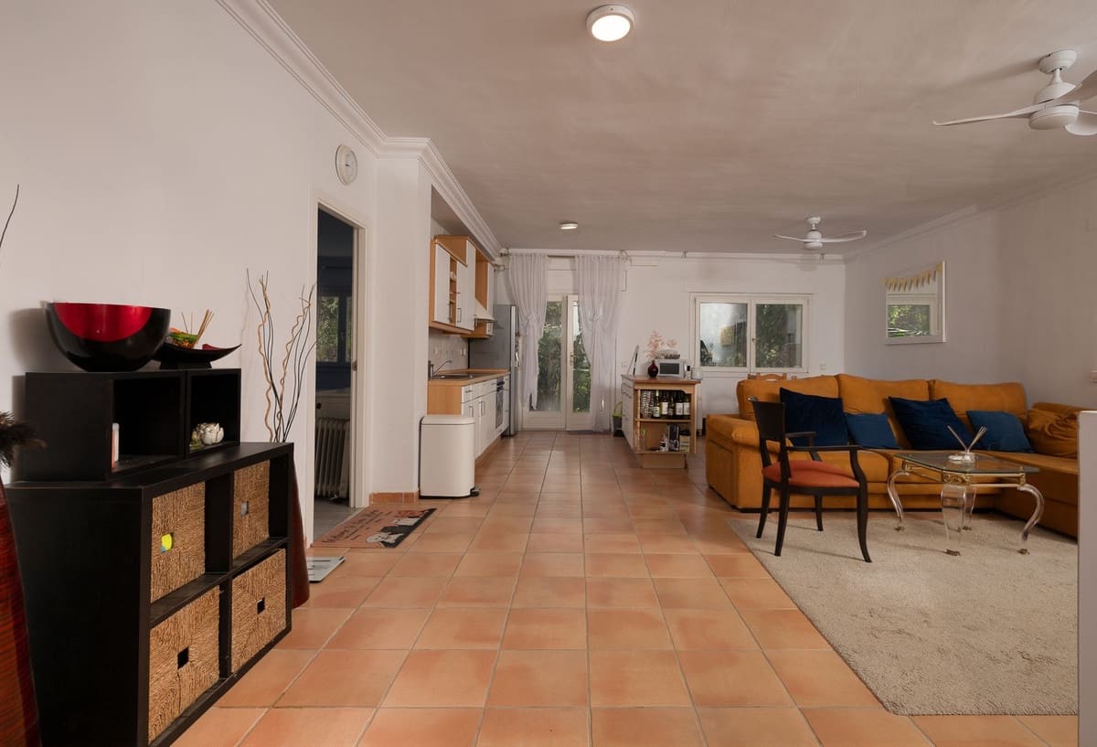 Chalet de 9 habitaciones en Marbella en venta con piscina garaje - 4.495.000 € (Ref: 10079020)
