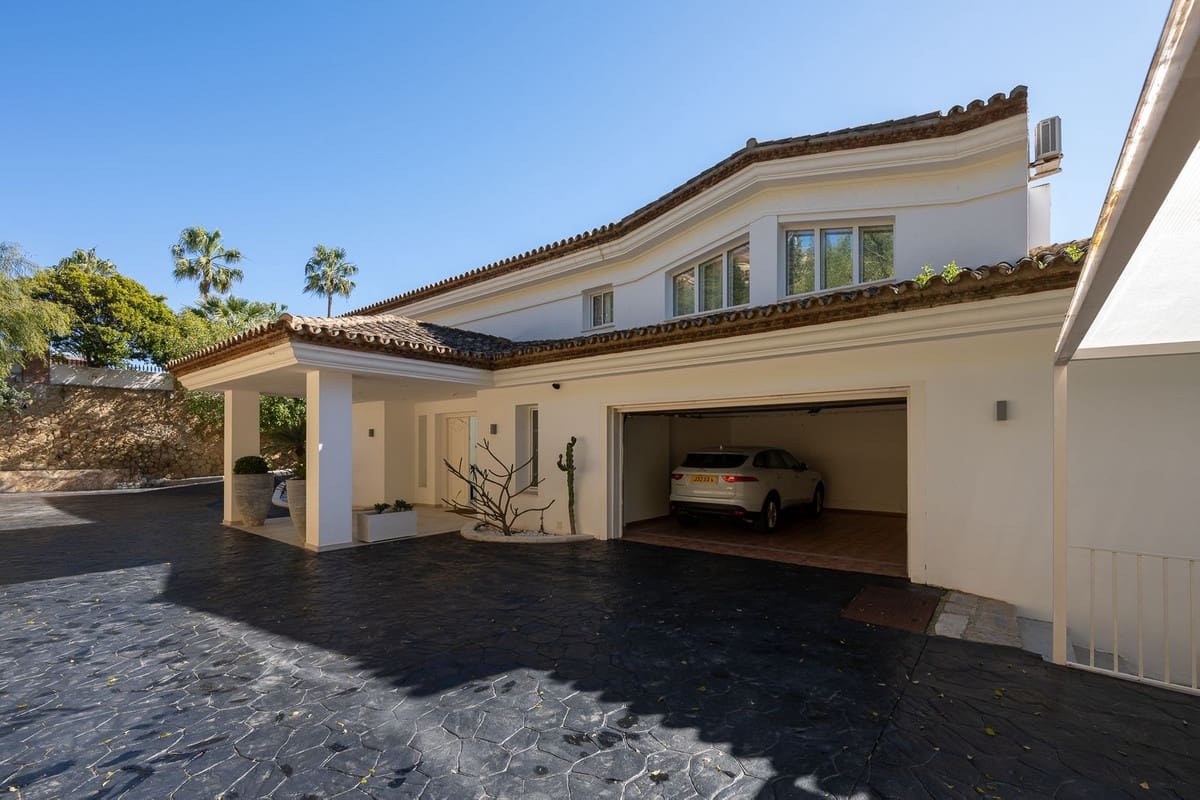 Chalet de 9 habitaciones en Marbella en venta con piscina garaje - 4.495.000 € (Ref: 10079020)
