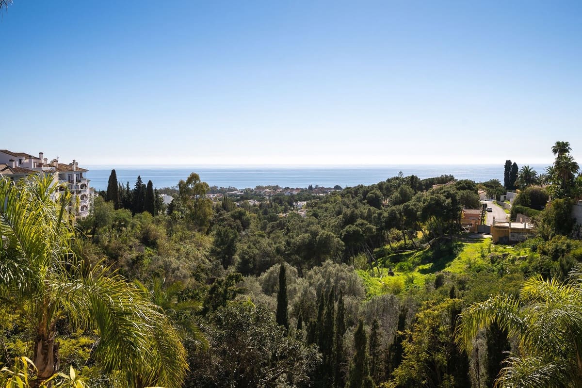 Chalet de 9 habitaciones en Marbella en venta con piscina garaje - 4.495.000 € (Ref: 10079020)