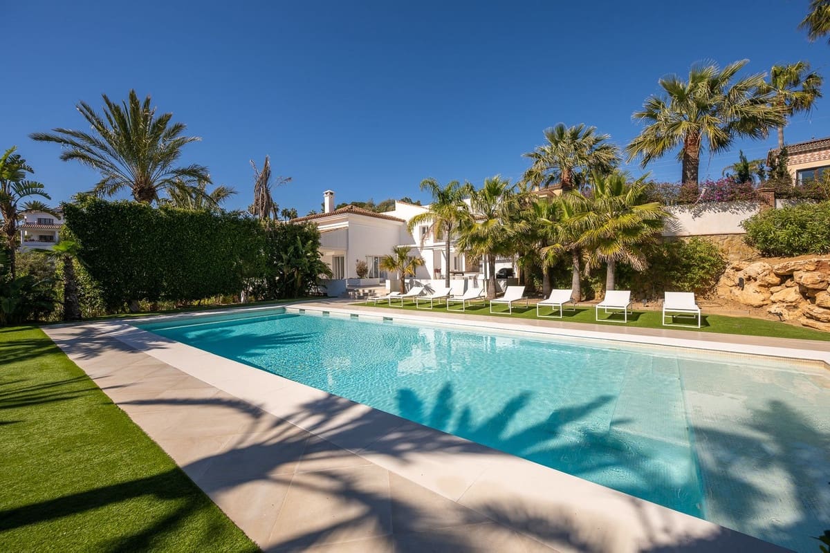 Chalet de 9 habitaciones en Marbella en venta con piscina garaje - 4.495.000 € (Ref: 10079020)