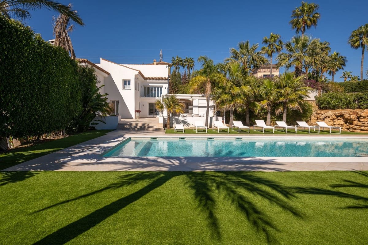 Chalet de 9 habitaciones en Marbella en venta con piscina garaje - 4.495.000 € (Ref: 10079020)