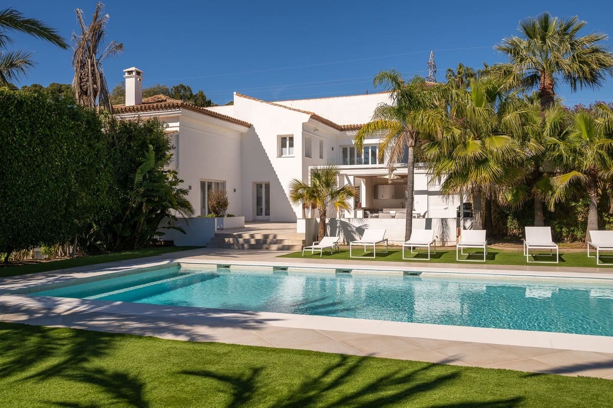 Chalet de 9 habitaciones en Marbella en venta con piscina garaje - 4.495.000 € (Ref: 10079020)