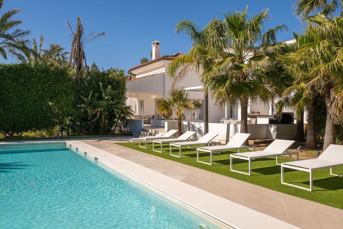 Chalet de 9 habitaciones en Marbella en venta con piscina garaje - 4.495.000 € (Ref: 10079020)