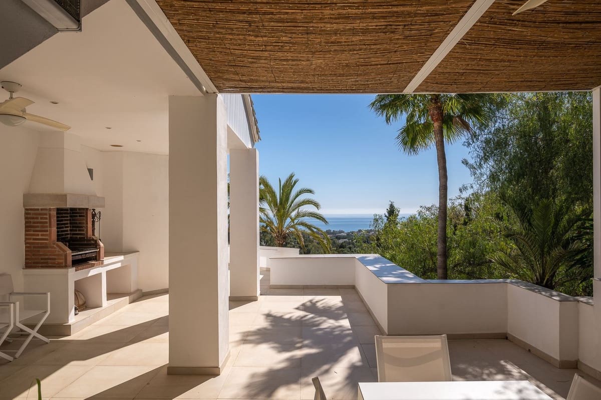 Chalet de 9 habitaciones en Marbella en venta con piscina garaje - 4.495.000 € (Ref: 10079020)
