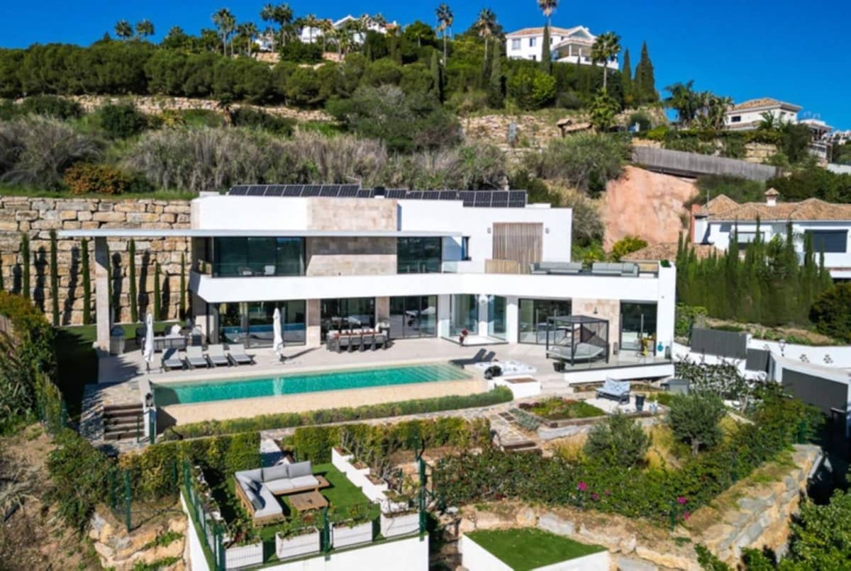 4 sypialnia Willa na sprzedaż w Los Arqueros z basenem garażem - 3 995 000 € (Ref: 10079021)