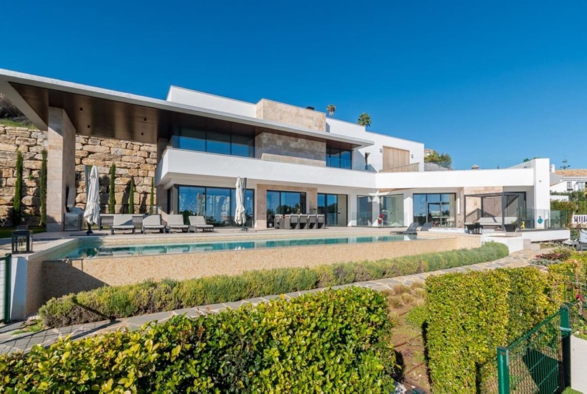 4 sypialnia Willa na sprzedaż w Los Arqueros z basenem garażem - 3 995 000 € (Ref: 10079021)