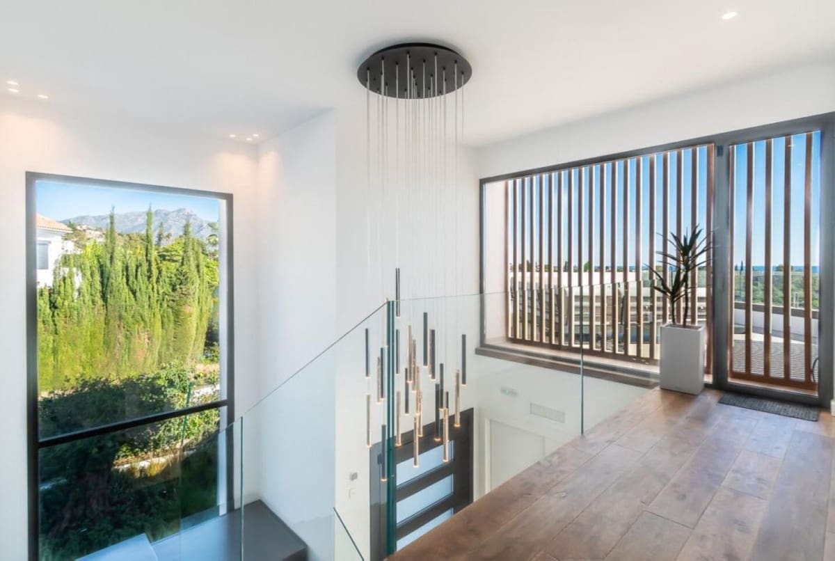 4 sypialnia Willa na sprzedaż w Los Arqueros z basenem garażem - 3 995 000 € (Ref: 10079021)