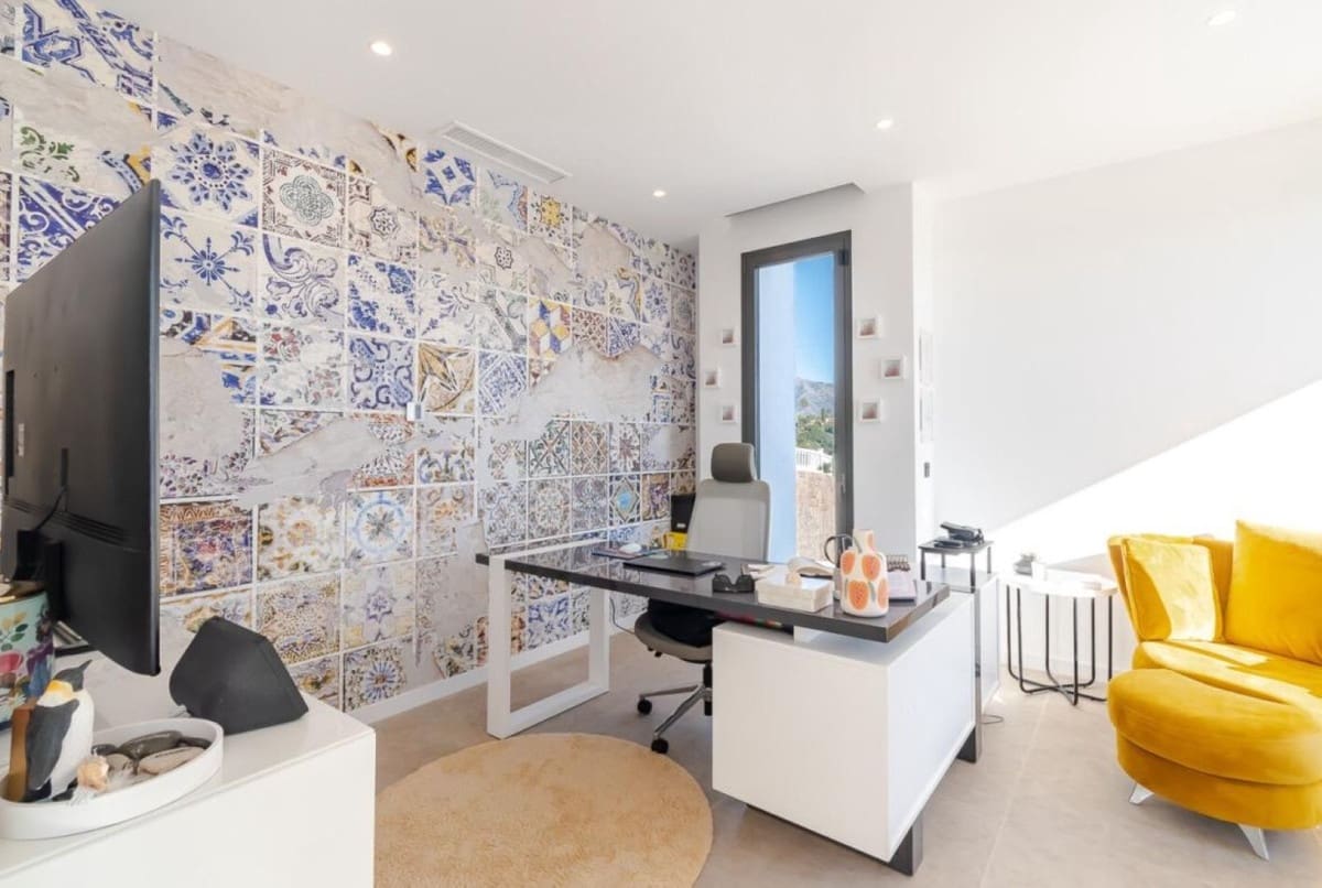 4 sypialnia Willa na sprzedaż w Los Arqueros z basenem garażem - 3 995 000 € (Ref: 10079021)