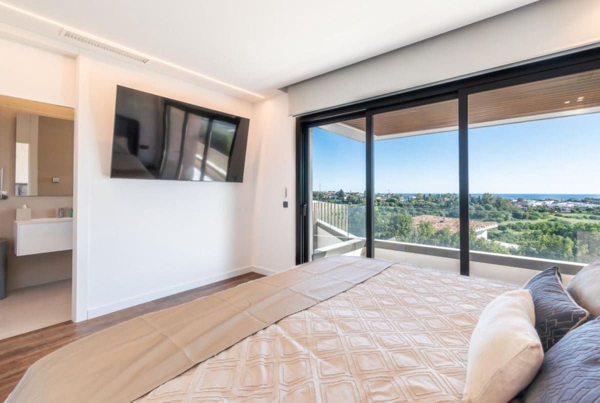 4 sypialnia Willa na sprzedaż w Los Arqueros z basenem garażem - 3 995 000 € (Ref: 10079021)